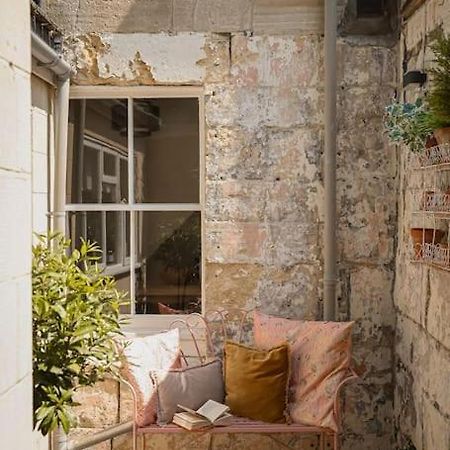 Primrose Cottage - With Private Courtyard & Sun Terrace In Central 바스 외부 사진