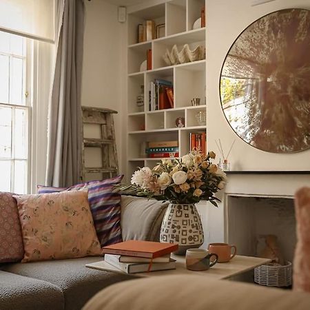 Primrose Cottage - With Private Courtyard & Sun Terrace In Central 바스 외부 사진