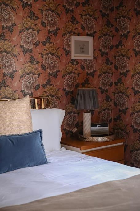 Primrose Cottage - With Private Courtyard & Sun Terrace In Central 바스 외부 사진
