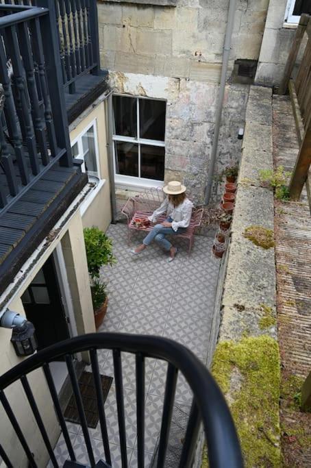 Primrose Cottage - With Private Courtyard & Sun Terrace In Central 바스 외부 사진