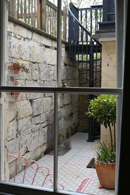 Primrose Cottage - With Private Courtyard & Sun Terrace In Central 바스 외부 사진